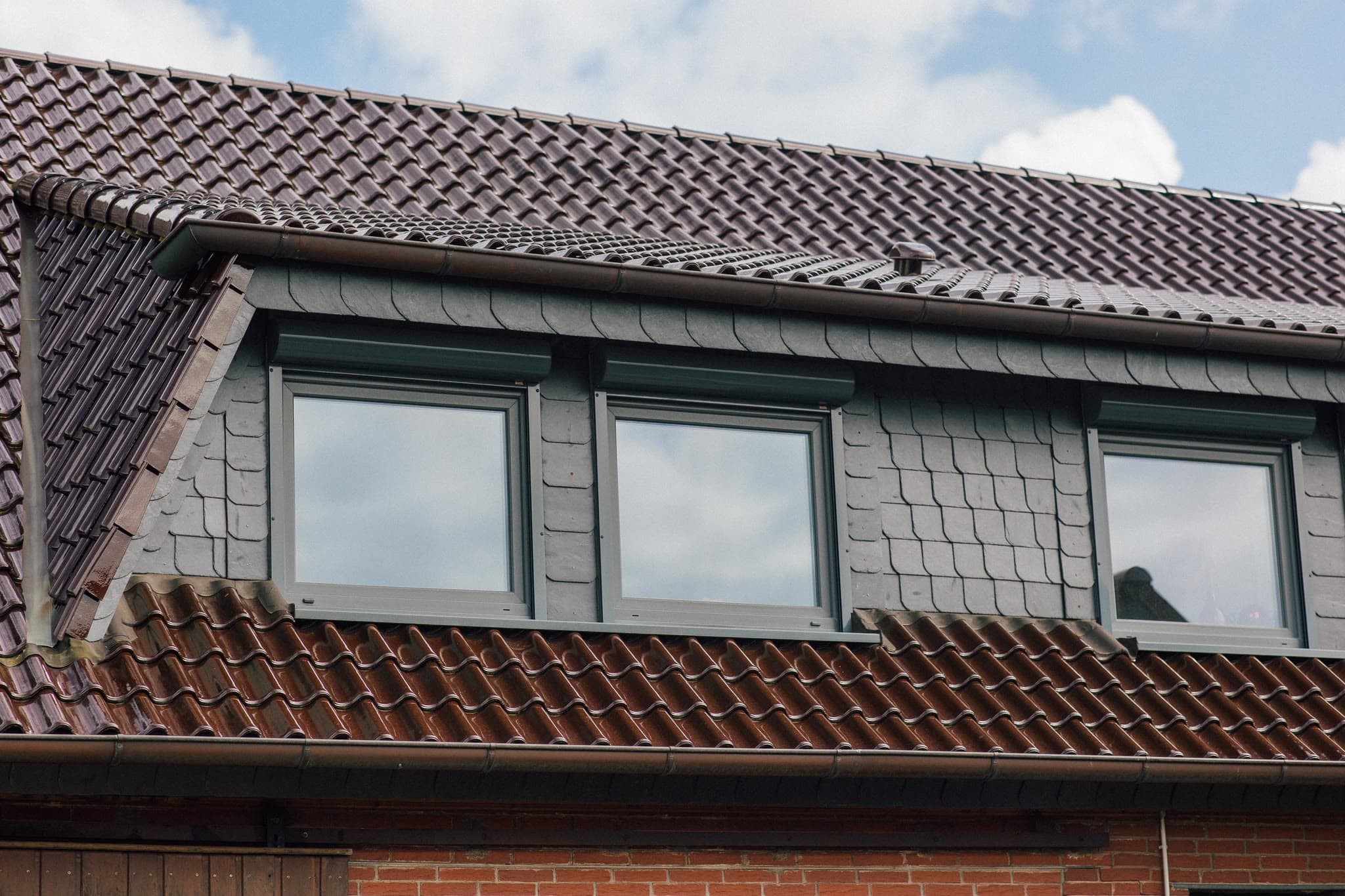 Vorbaurollladenkästen: Wenn über dem Fenster kein Platz für einen Aufsatzkasten ist